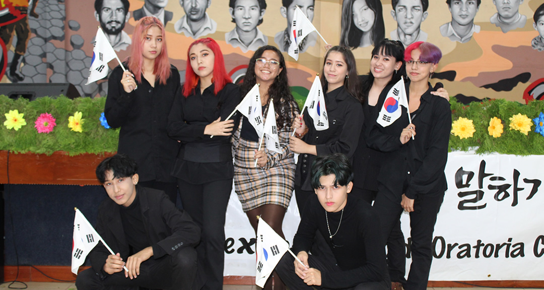 Jóvenes aficionados de música K-Pop se sumaron al repertorio cultural de la actividad.