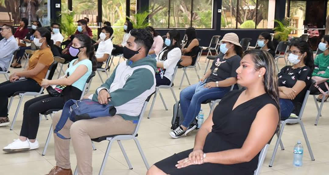Estudiantes de la Carrera de Ciencia Política y Relaciones Internacionales de la UNAN-Managua participan en encuentro virtual