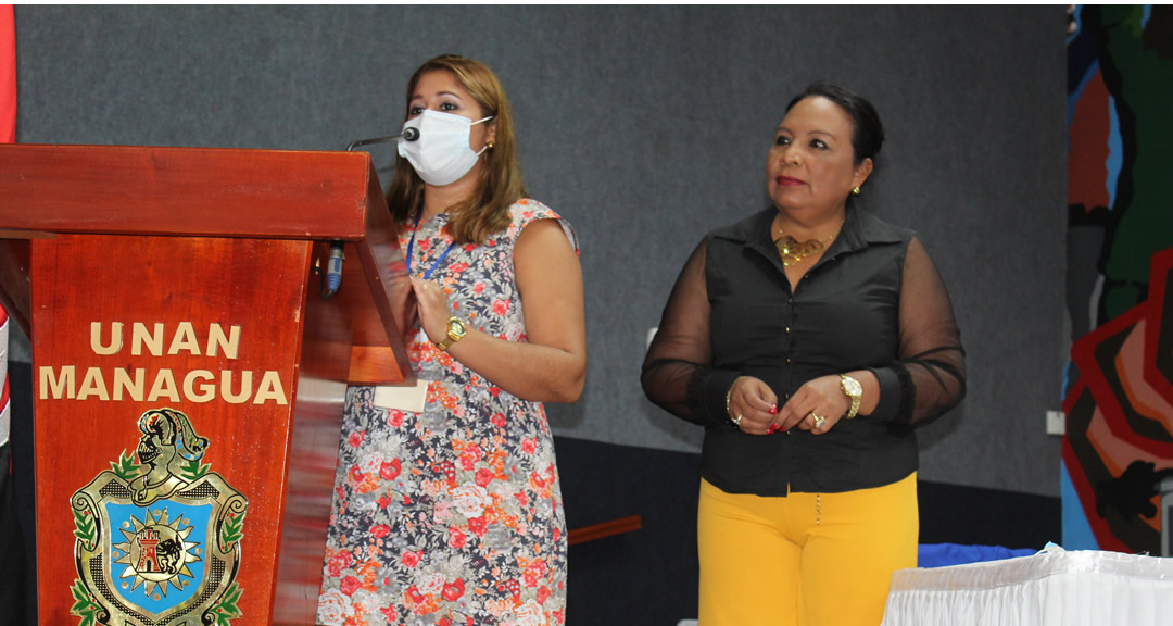 Lucelia Picado, en representación de la UNAN-Managua, comparte la experiencia de esta Universidad.