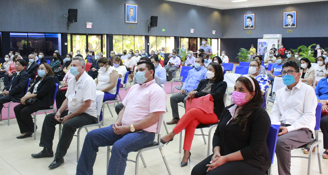 Asistentes al acto solemne de investidura Doctor Honoris Causa.