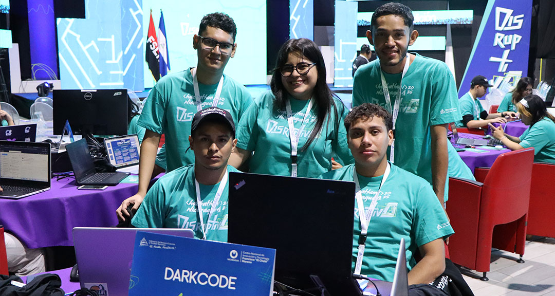 UNAN-Managua, con amplia representación en Hackathon Nicaragua 2025