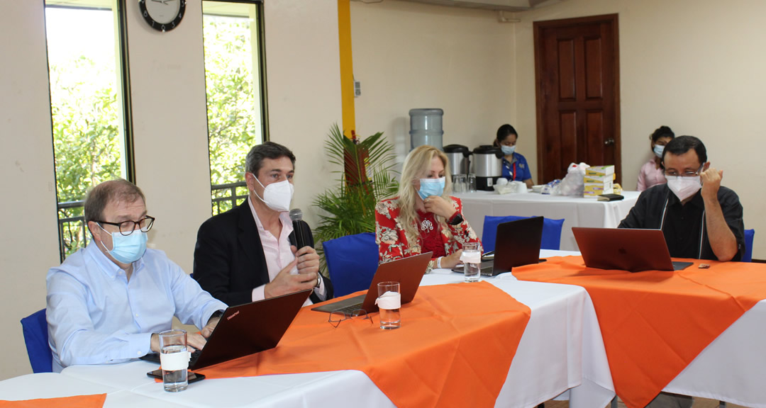 Maestra Ramona Rodríguez Pérez, Rectora de la UNAN-Managua, Presidenta del CNU y del CSUCA.