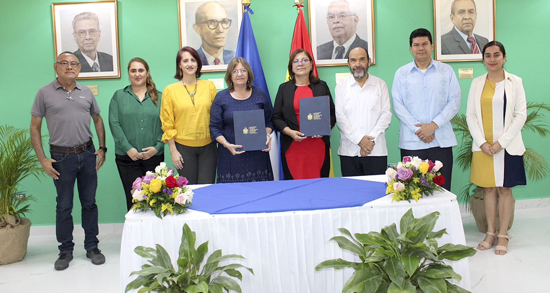 UNAN-Managua y CECMED suscriben acuerdo de cooperación y colaboración académica, científica y cultural