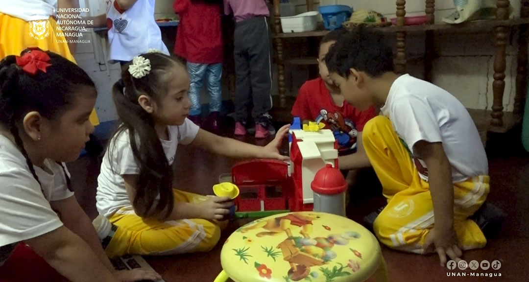 Niñas y niños del Preescolar de Aplicación Arlen Siu inician ciclo escolar 2025