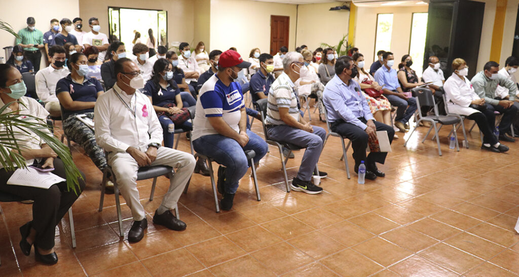 Comunidad universitaria promueve acciones para la prevención del cáncer de mama