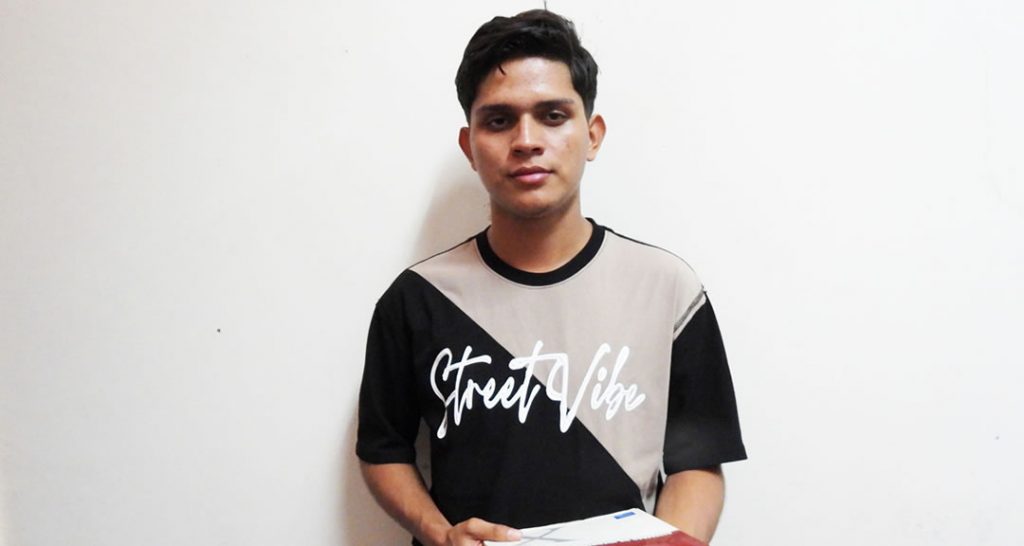 Guillermo José, el estudiante con un sorprenden talento natural, que no necesita cuadernos de apuntes