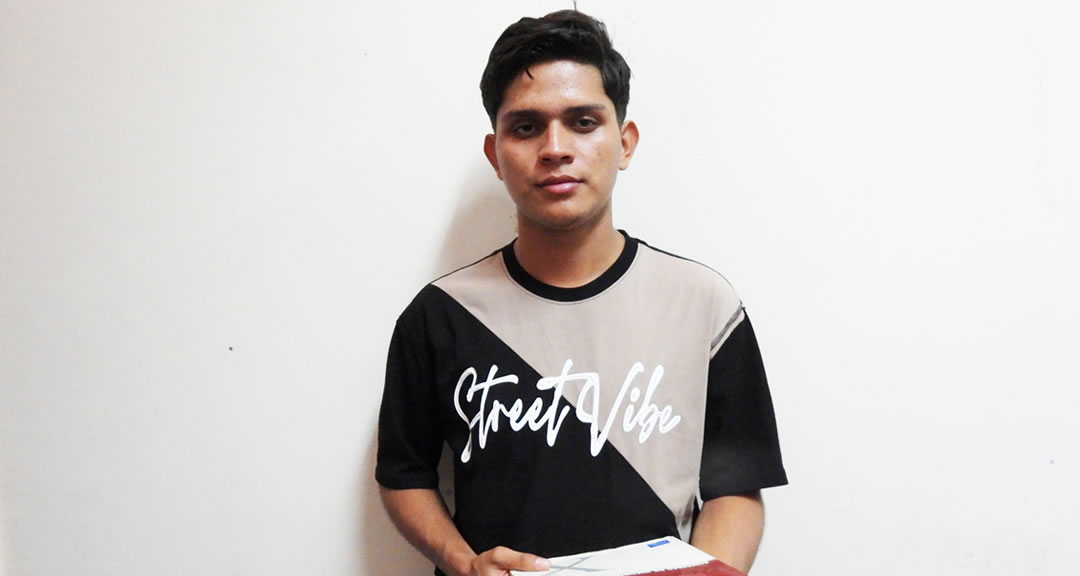 Guillermo José, el estudiante con un sorprenden talento natural, que no necesita cuadernos de apuntes