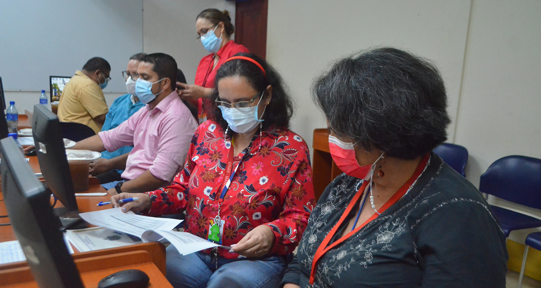 Docentes de Ciencias Médicas participan en proceso de verificación curricular