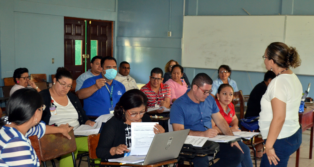 Carreras de la salud priorizan cambio curricular basado en competencias