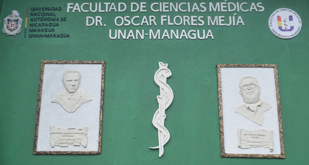Ciencias Médicas devela mural en homenaje a los doctores Óscar Flores y Óscar Danilo Rosales