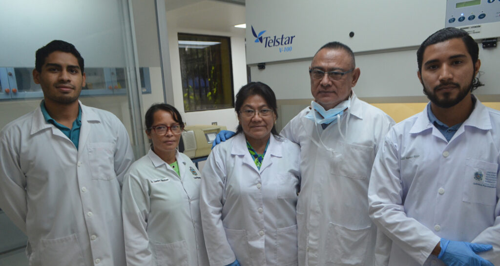 Ciencias Médicas desarrolla proyecto nacional de detección de cáncer de mama hereditario