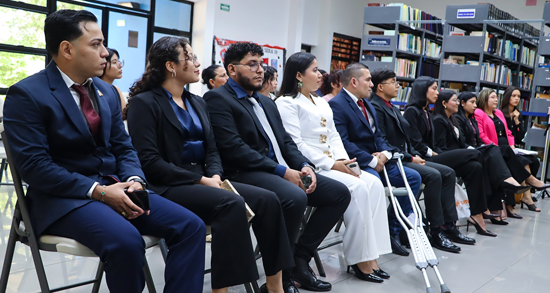 Nuevos profesionales del Derecho culminan sus estudios con defensas de tesis
