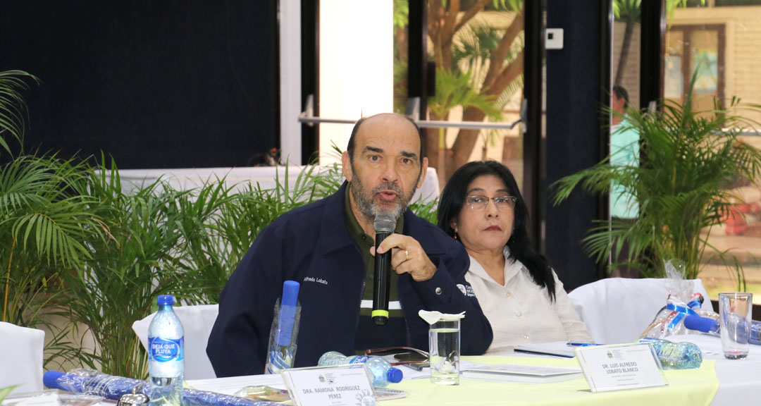 Dr. Luis Alfredo Lobato Blanco, vicerrector general, durante la sesión 16-2023. 