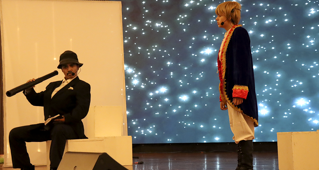 Comunidad universitaria disfruta la puesta en escena de la obra de tetro “El Principito”