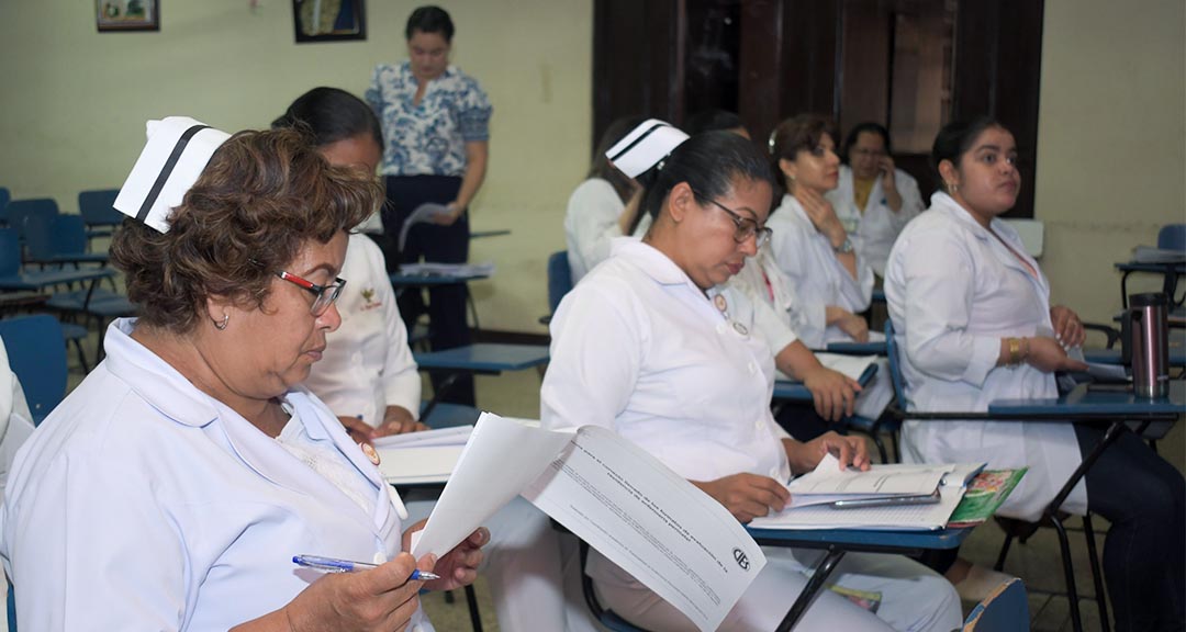 Docentes de la Especialidad en Enfermería Perinatal fortalecen competencias pedagógicas