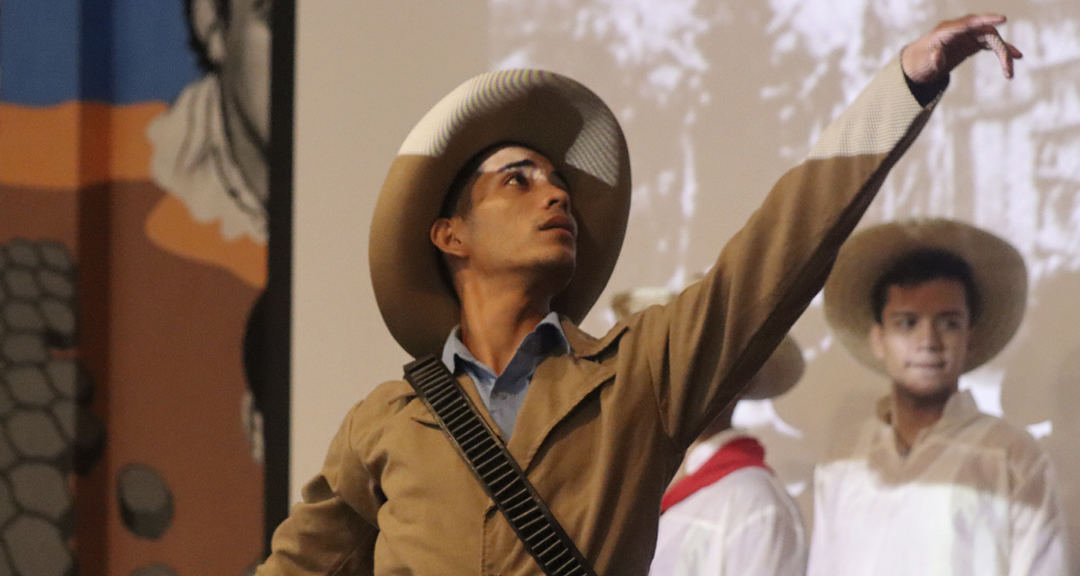 Presentación de la obra teatral Nace un niño: Sandino