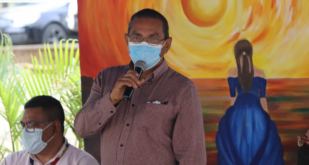 Dr. Edgar Palazio, durante su discurso de inauguración