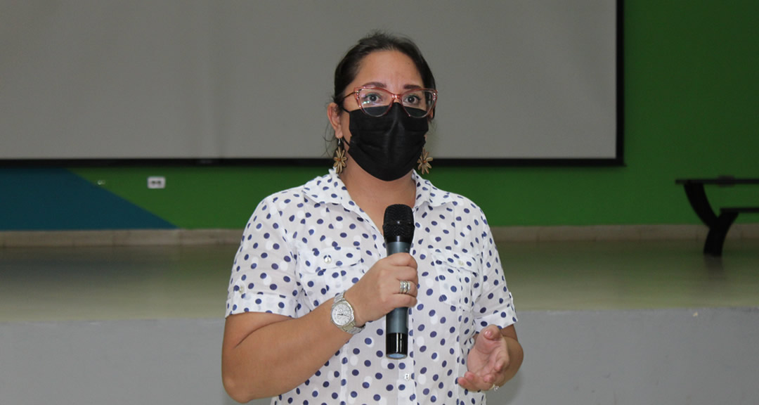 Maestra Tamara Pérez Rodríguez, ejecutiva de la Dirección de Innovación de la UNAN-Managua