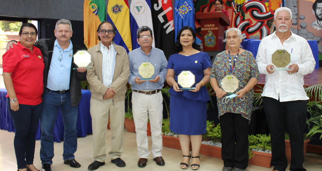 Maestros de la UNAN-Managua homenajeados en la actividad