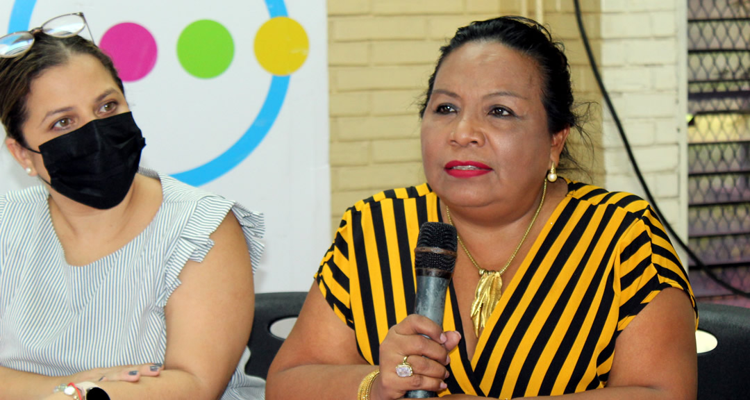 Mtra. Maritza Vallecillo Flores, directora del Sistema Bibliotecario de la UNAN-Managua y coordinadora del SIBIUN