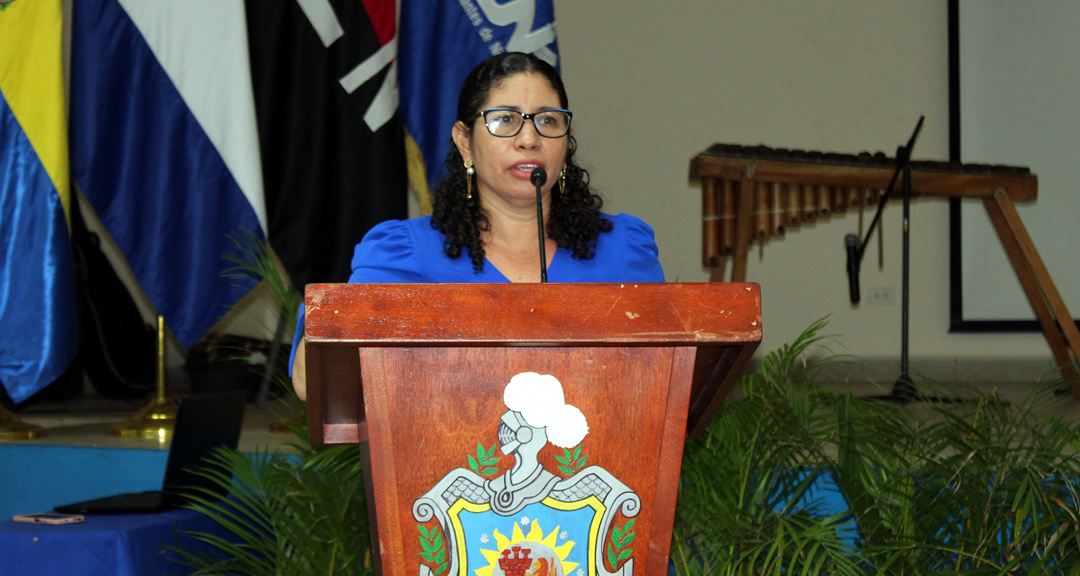 Máster Mariella Páiz Salgado, directora del Departamento de Psicología y Trabajo Social.