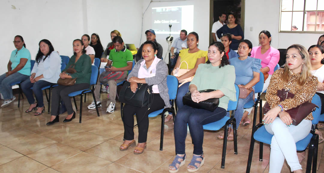 Servidores públicos de alcaldías municipales que participarán en el curso.