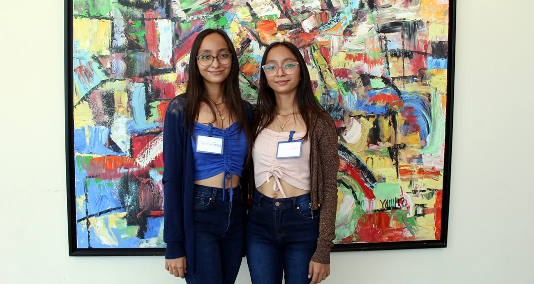 Las jóvenes Cristiana y Rosario Fonseca cursan las carreras de Bioanálisis Clínico y Diseño Gráfico y Multimedia en la UNAN-Managua.
