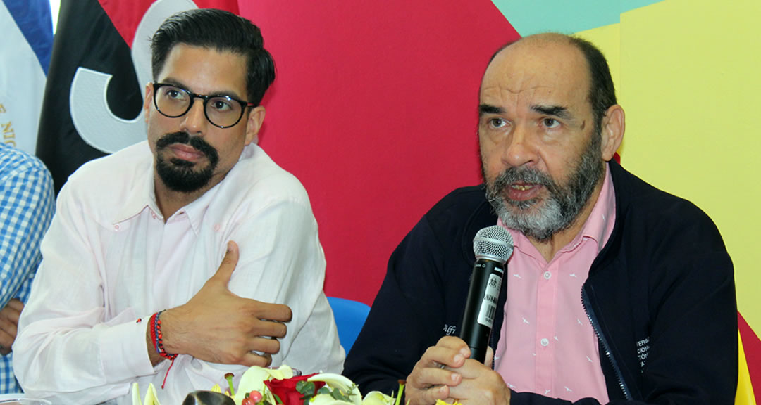 Compañero Ansonith Albano, primer secretario de la Embajada de Venezuela en Nicaragua y el Dr. Luis Alfredo Lobato Blanco, vicerrector general de la UNAN-Managua.