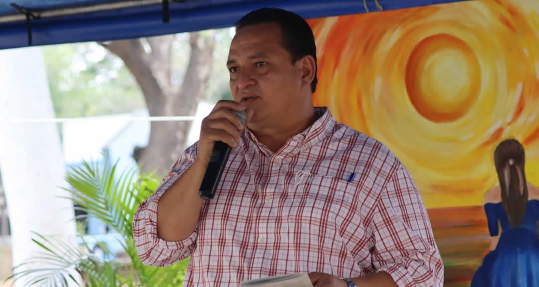 Mtro. Bismarck Santana, durante su discurso de Clausura