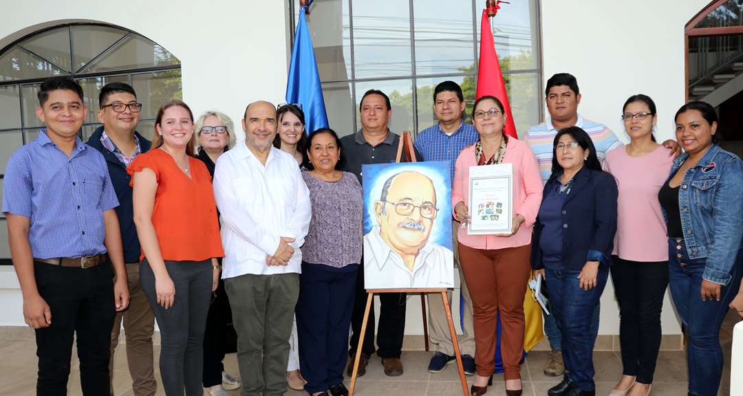 Autoridades universitarias presentes en la actividad