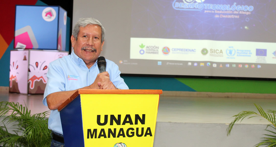 Dr. Guillermo González, ministro director del SINAPRED.