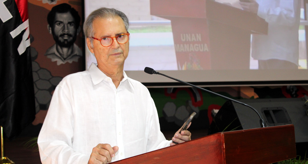 Cónsul honorario de la Embajada de la India en Nicaragua de Sr. Alejandro Lacayo.