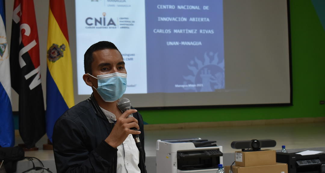 El maestro Josseth Díaz Domínguez, coordinador del CNIA, explicó la metodología de trabajo de innovación abierta