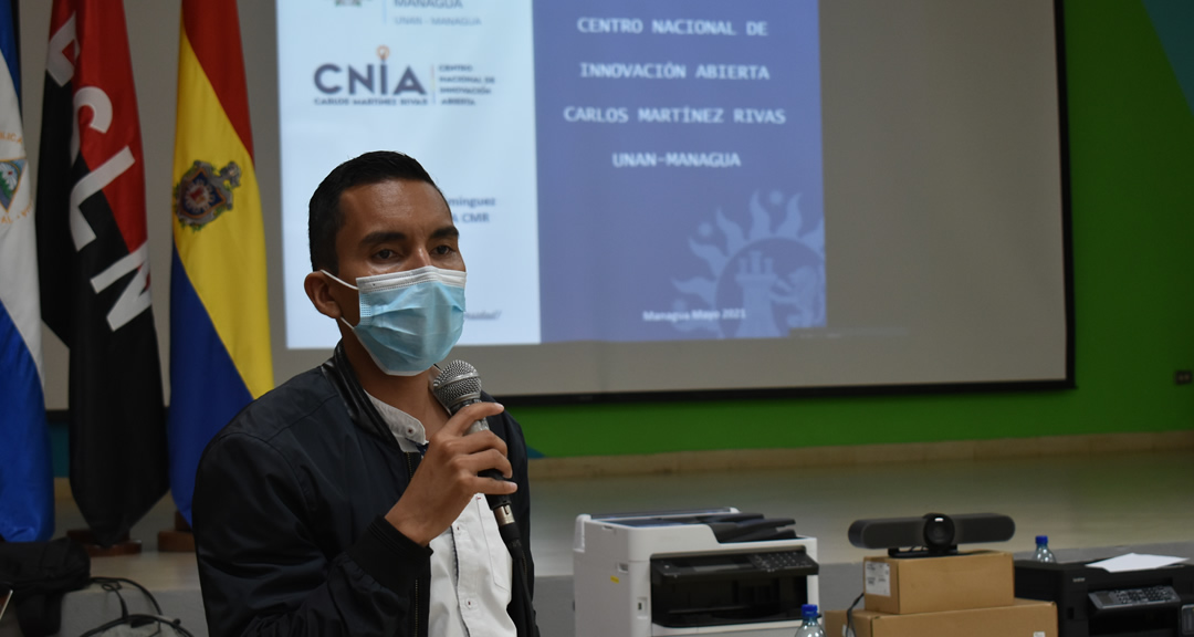 El maestro Josseth Díaz Domínguez, coordinador del CNIA, explicó la metodología de trabajo de innovación abierta