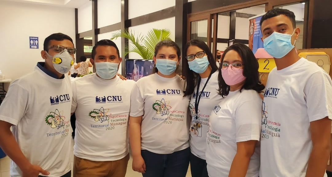 Docentes y estudiantes de la UNAN-Managua en la Expociencia Territorial