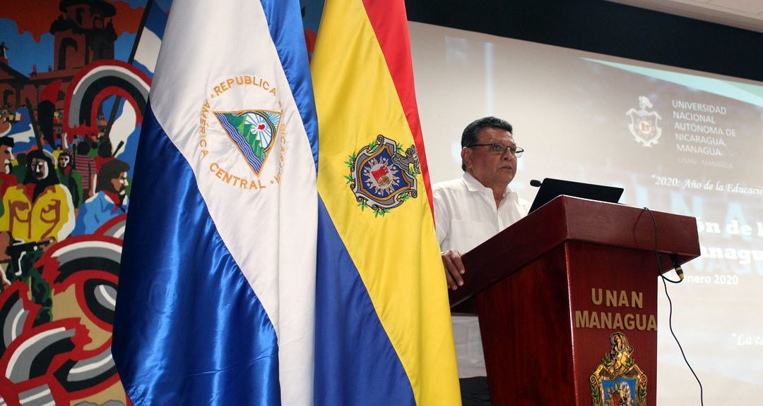 MSc. Jaime López Lowery, Vicerrector General de la UNAN-Managua durante su intervención.