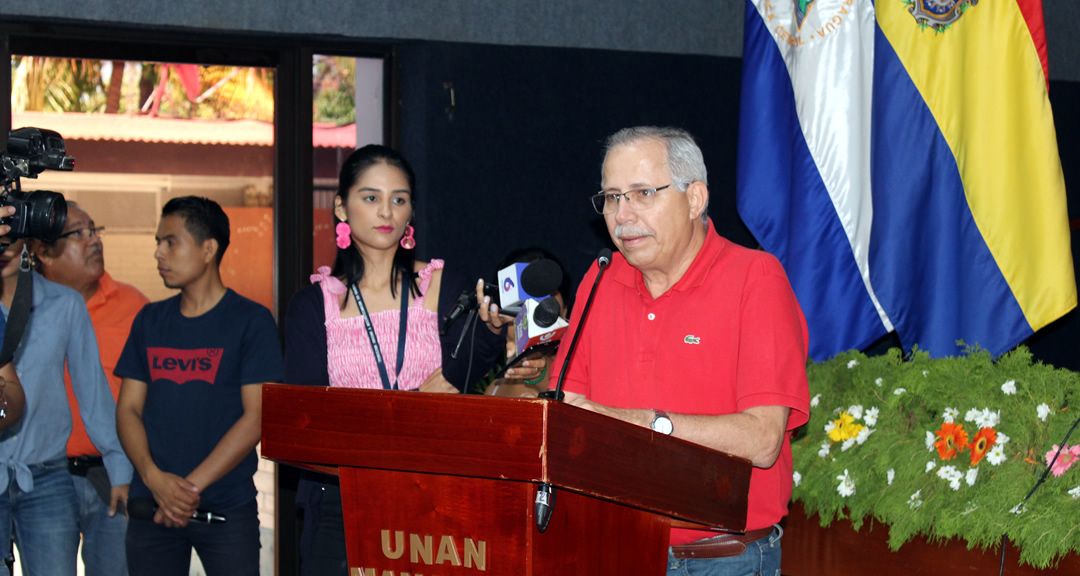 El Dr. Carlos Sáenz Torres, Secretario General del MINSA ofreció una charla sobre el Coronavirus a la comunidad universitaria de la UNAN-Managua