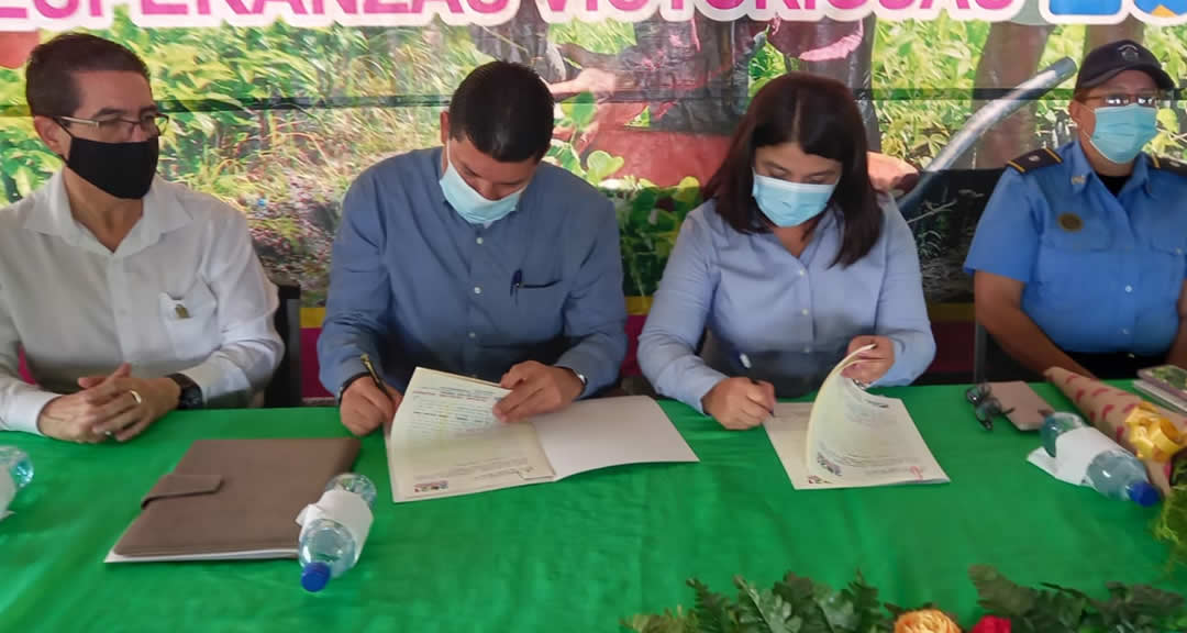 Autoridades de UNAN-Managua e INAFOR firman convenio de colaboración