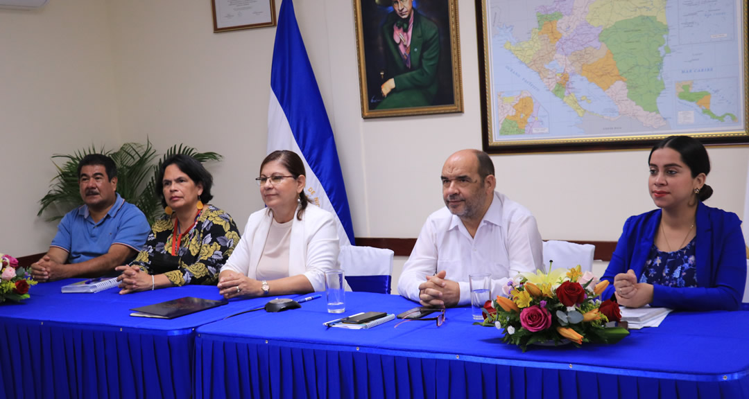 Autoridades universitarias participan en firma de memorando de entendimiento