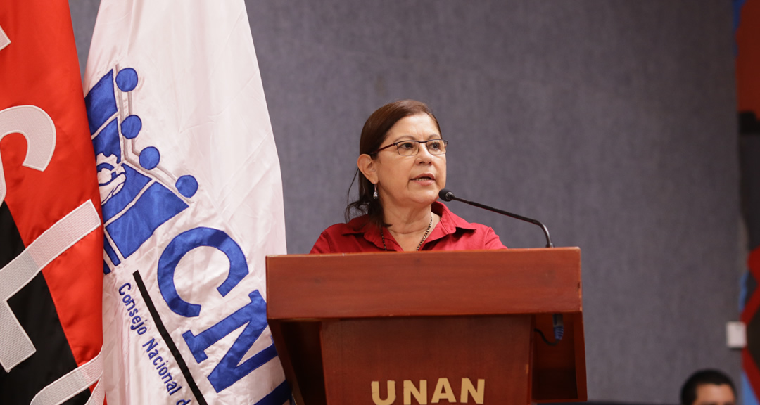 Maestra Ramona Rodríguez Pérez, rectora de la UNAN-Managua y presidenta del CNU y del CSUCA