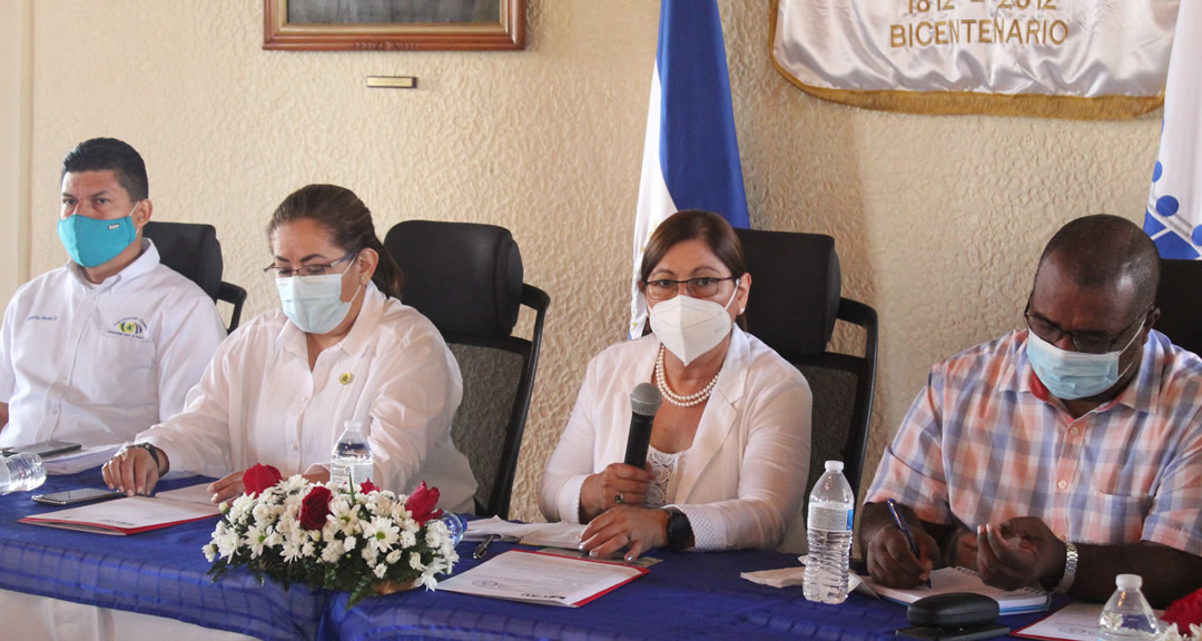 Maestra Ramona Rodríguez, Rectora de la UNAN-Managua y Presidenta del CNU