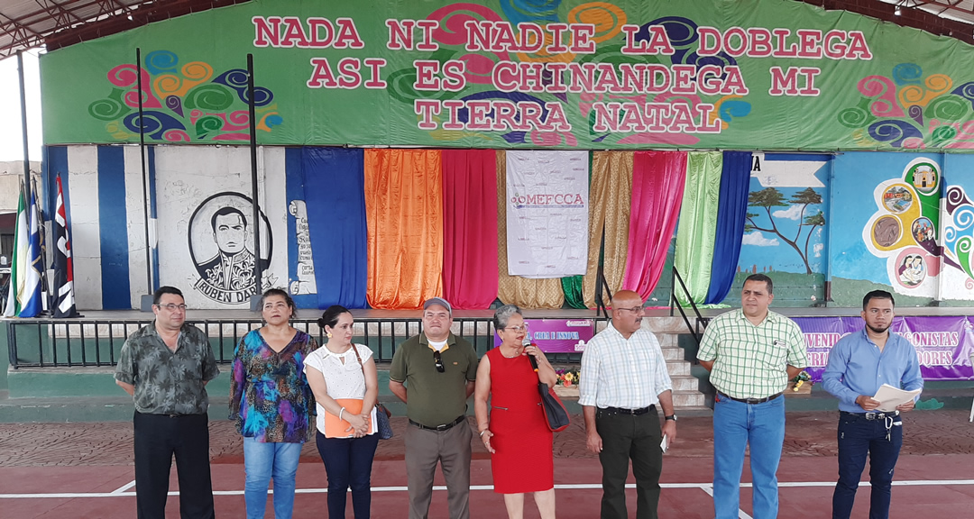 Autoridades que participaron en la feria regional de emprendedores en Chinandega.