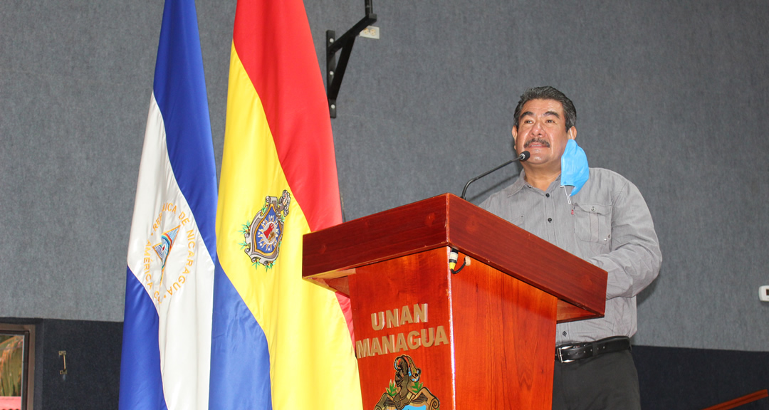 El Dr. Juan Francisco Rocha, Director del POLISAL ofreció las palabras inaugurales.