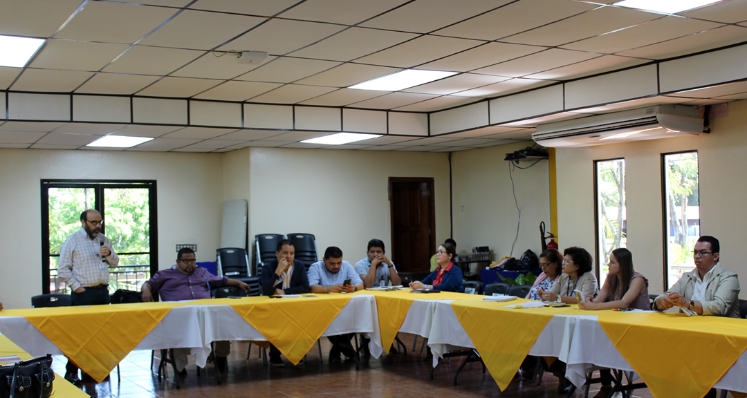 Dr. Luis Alfredo Lobato, Secretario General de la UNAN-Managua presenta los subsistemas del CSUCA.