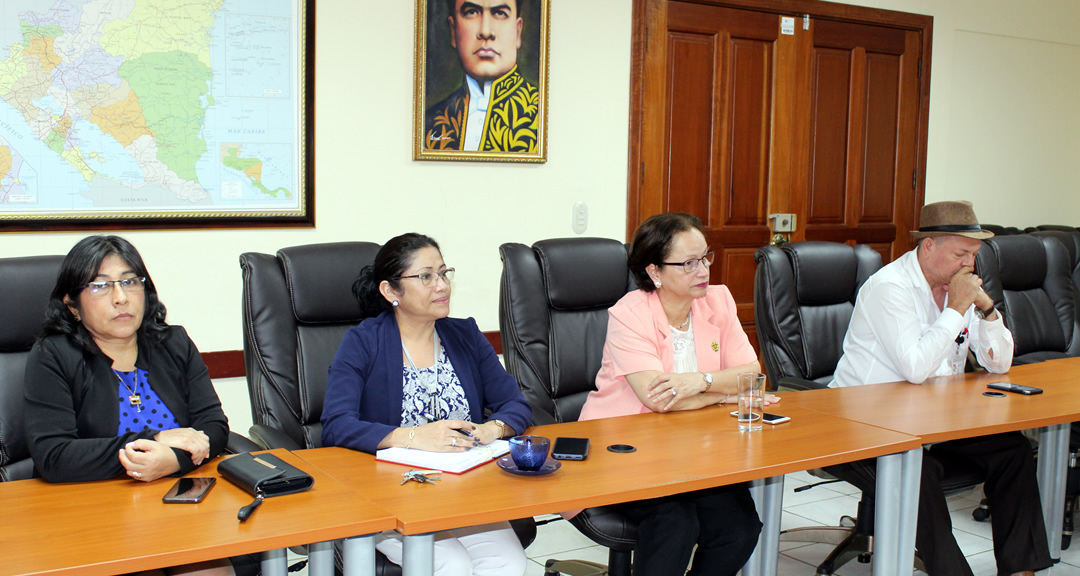 Autoridades universitarias de la UNAN-Managua acompañaron la firma de convenio