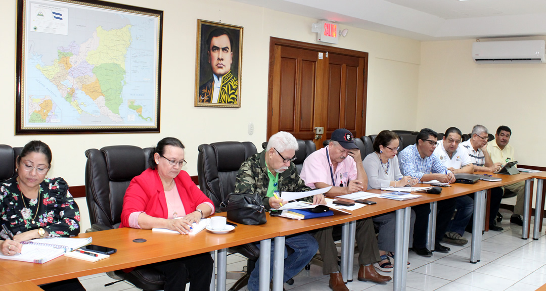 Autoridades universitarias, Decanos y el Director del POLISAL participaron en este encuentro