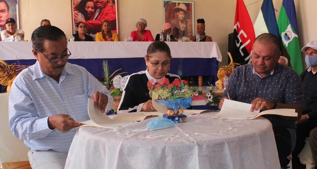 CNU y autoridades de la Costa Caribe Norte y Sur firman convenio de colaboración.