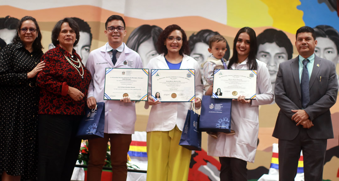 Estudiantes destacados de la graduación