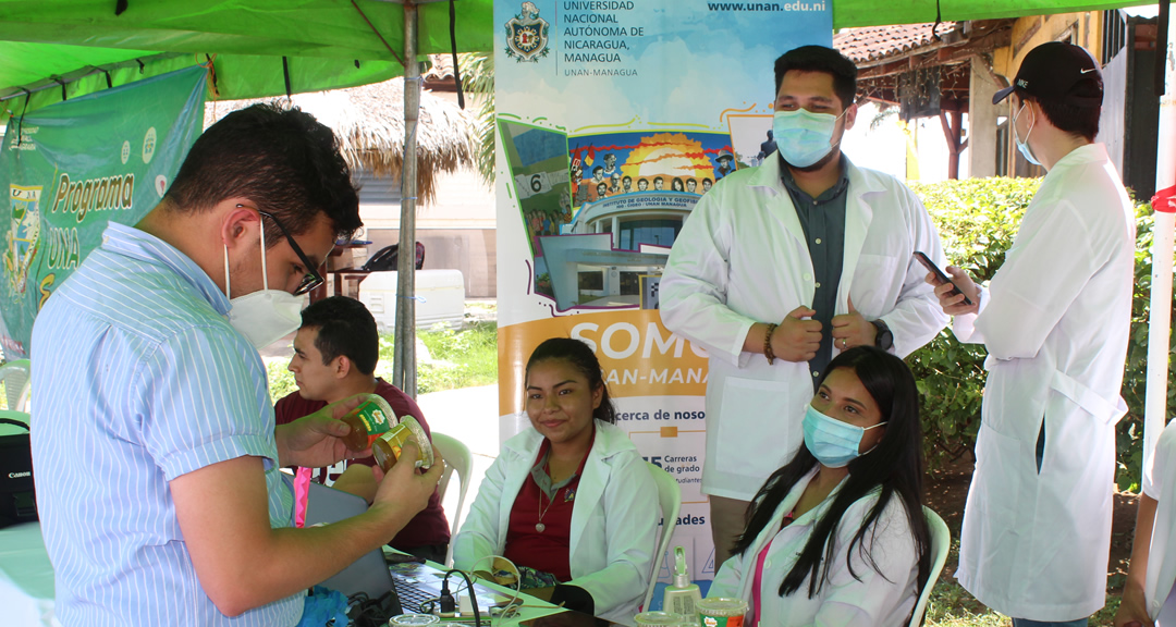 Universitarios pasticipan en festival de hortalizas