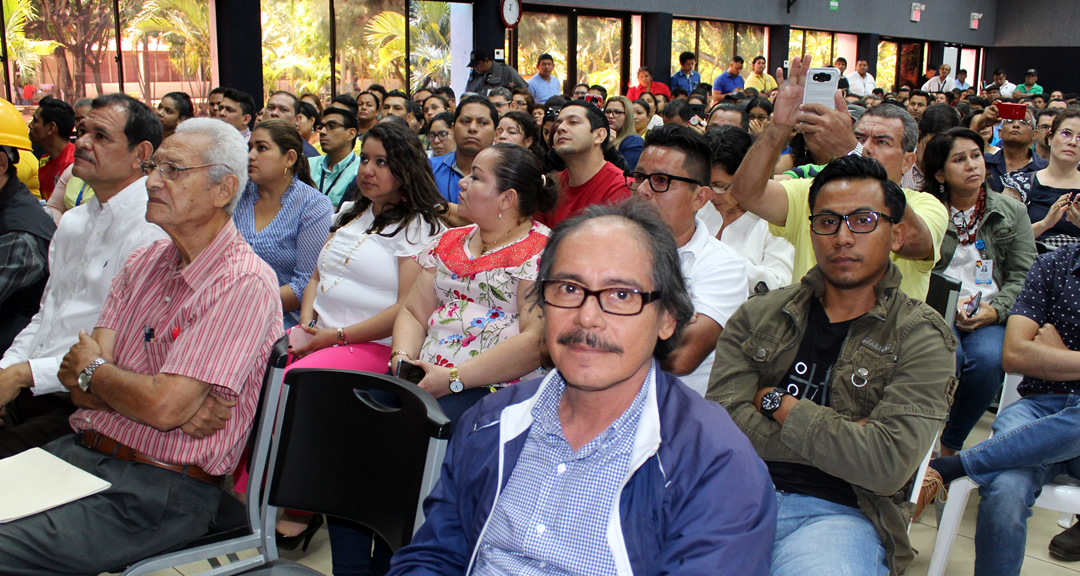 Comunidad universitaria que asistió a la charla. Las Facultades Regionales Multidisciplinarias de Carazo, Matagalpa, Chontales y Estelí participaron, a través de videoconferencia.